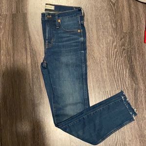 Madewell raw-hem skinny jeans (size 26)